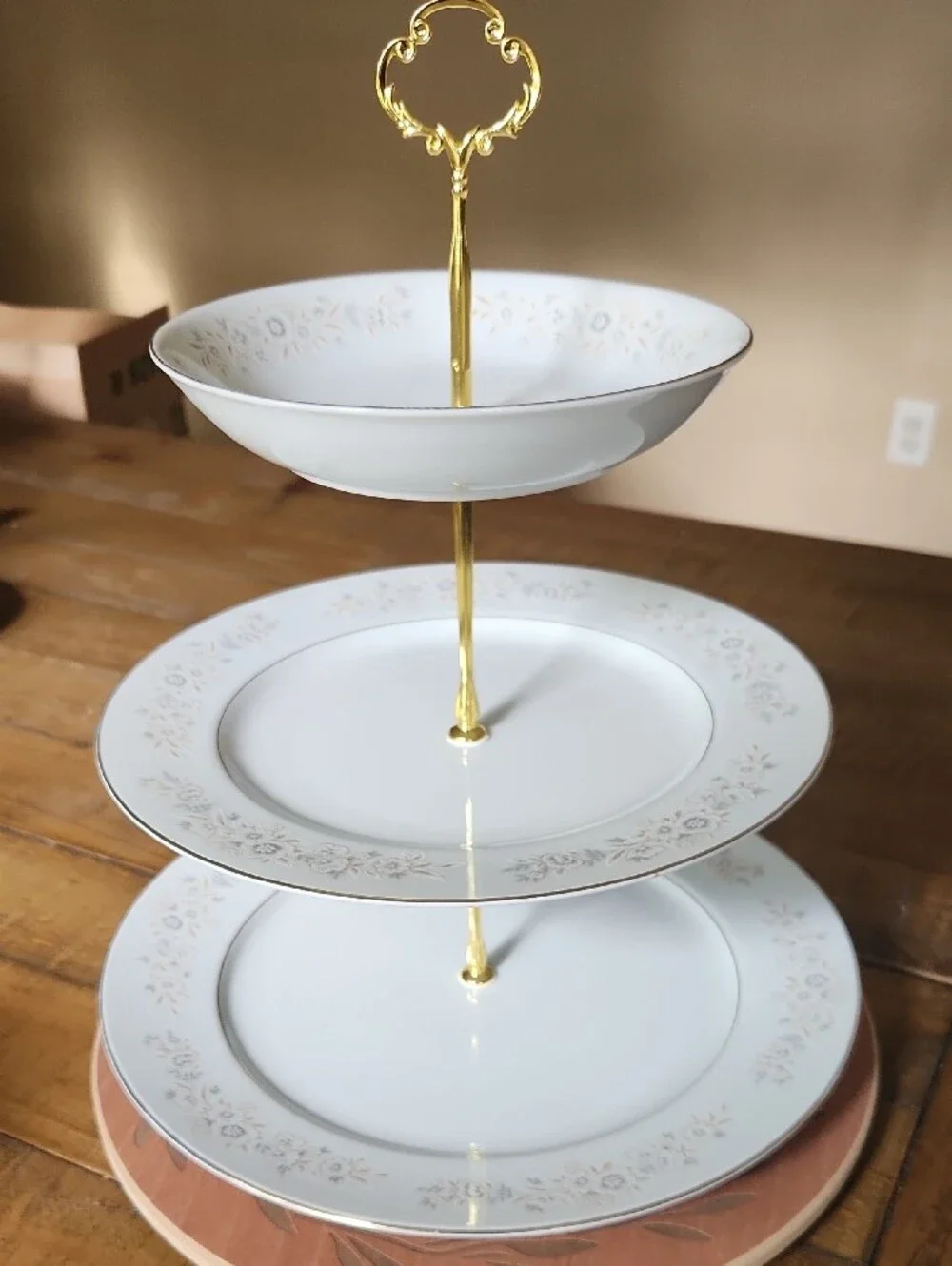 Elegant 3-Tier Gold and White Vintage Porcelain Serving Stand